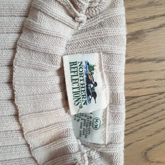 Northern Reflections Beige/Cream Pull Over Sweater Size Medium. Great Condition - Picture 4 of 4